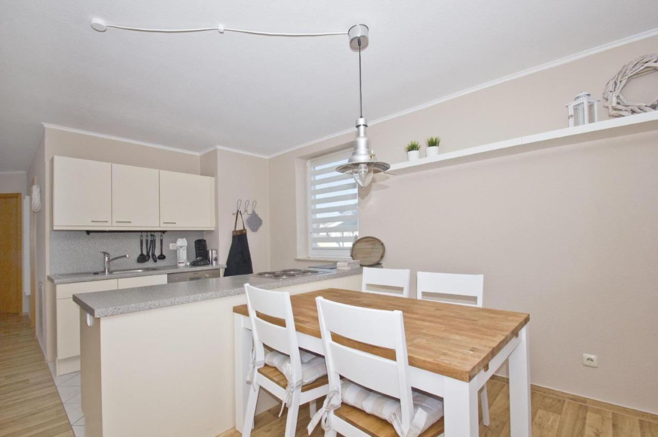 Ferienwohnung Mit Balkon, Gratis Nutzung Vom Ahoi Erlebnisbad Und Sauna In Sellin - Haus Strandeck Fewo 20 Гёрен Экстерьер фото