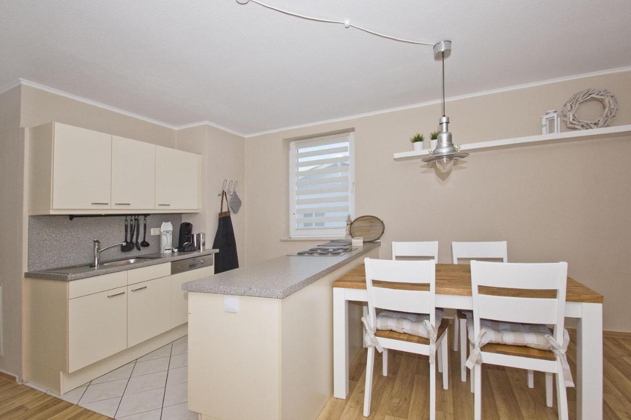 Ferienwohnung Mit Balkon, Gratis Nutzung Vom Ahoi Erlebnisbad Und Sauna In Sellin - Haus Strandeck Fewo 20 Гёрен Экстерьер фото